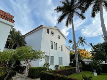 HERMOSO DEPARTAMENTO EN CONDOMINIO SIERRA MADRE, PLANTA BAJA