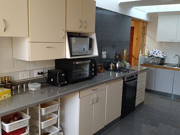 VENTA DE HERMOSA CASA Y MUY BIEN UBICADA