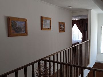VENTA DE HERMOSA CASA Y MUY BIEN UBICADA