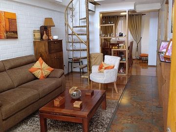 VENTA DE HERMOSA CASA Y MUY BIEN UBICADA