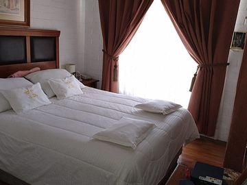 VENTA DE HERMOSA CASA Y MUY BIEN UBICADA