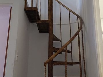 VENTA DE HERMOSA CASA Y MUY BIEN UBICADA