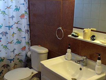VENTA DE HERMOSA CASA Y MUY BIEN UBICADA