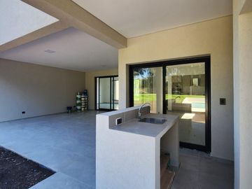 Casa en  venta en barrio San Matias, Escobar