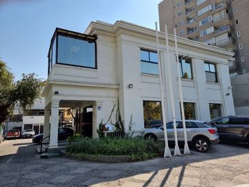 AVENIDA SANTA MARÍA/ALBERTO REYES