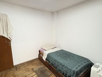 Departamento un dormitorio con patio enorme en venta en Alberdi