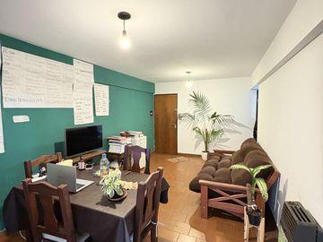 Departamento un dormitorio con patio enorme en venta en Alberdi