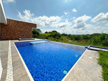 Venta de casa campestre nueva en cerritos, pereira
