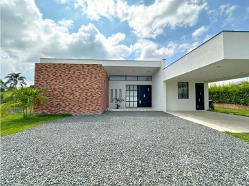 Venta de casa campestre nueva en cerritos, pereira
