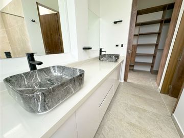Venta de casa campestre nueva en cerritos, pereira