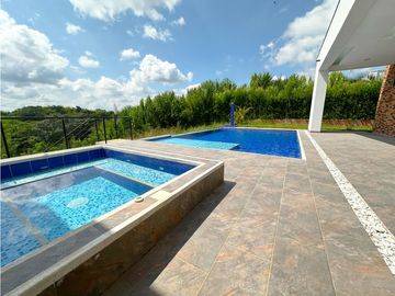 Venta de casa campestre nueva en cerritos, pereira