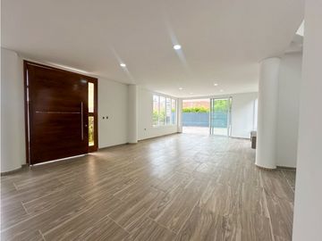 Se vende casa campestre para estrenar !
