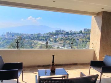 VENTA DEPARTAMENTO 2D con VISTA A CUMBAYA, Urb. Miravalle. G.Be.Aqt.