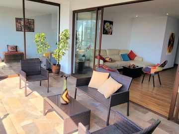 VENTA DEPARTAMENTO 2D con VISTA A CUMBAYA, Urb. Miravalle. G.Be.Aqt.