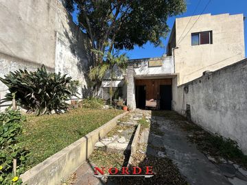 VENTA • MATADEROS • CASA EN LOTE PROPIO • 6 AMBIENTES • TERRAZA • OPORTUNIDAD