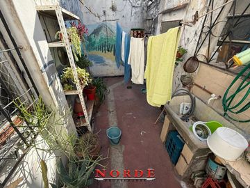 VENTA • MATADEROS • CASA EN LOTE PROPIO • 6 AMBIENTES • TERRAZA • OPORTUNIDAD