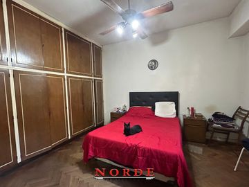VENTA • MATADEROS • CASA EN LOTE PROPIO • 6 AMBIENTES • TERRAZA • OPORTUNIDAD