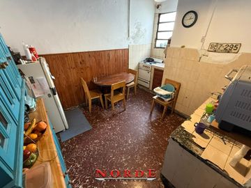 VENTA • MATADEROS • CASA EN LOTE PROPIO • 6 AMBIENTES • TERRAZA • OPORTUNIDAD