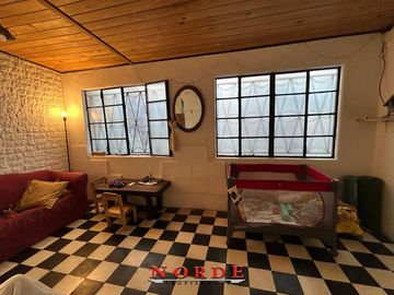 VENTA • MATADEROS • CASA EN LOTE PROPIO • 6 AMBIENTES • TERRAZA • OPORTUNIDAD
