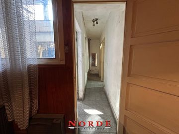 VENTA • MATADEROS • CASA EN LOTE PROPIO • 6 AMBIENTES • TERRAZA • OPORTUNIDAD