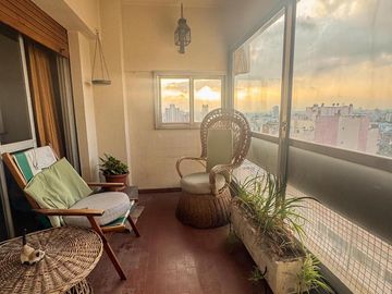 Departamento Semipiso en Venta de 3 Dormitorios con Cochera Apto Crédito