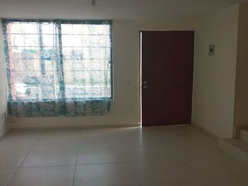 Casa en venta en dentro de coto en Hacienda San Miguel