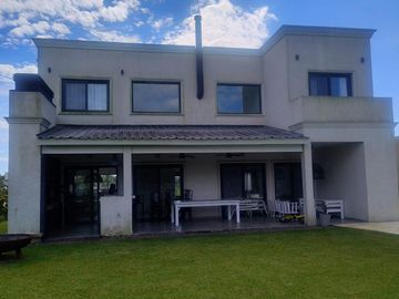 Casa en Country San Felipe