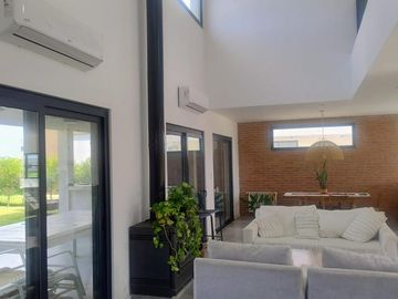 Casa en Country San Felipe