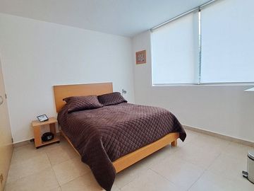Venta de casa moderna calle cerrada con vigilancia, iluminada, varias terrazas