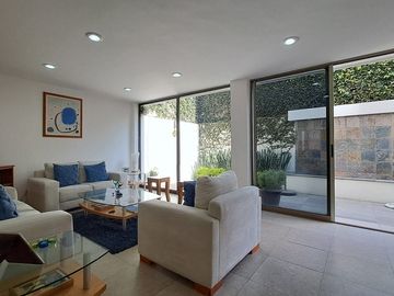 Venta de casa moderna calle cerrada con vigilancia, iluminada, varias terrazas