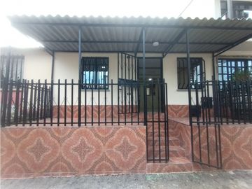 Venta de Casa Urb. Luis Carlos Galán, Zona Sur - Armenia