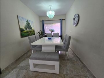 Casa Bifamiliar en Venta Envigado San Marcos