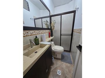 Casa Bifamiliar en Venta Envigado San Marcos