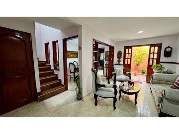Casa en venta en conjunto residencial - Las Mercedes Palmira Valle