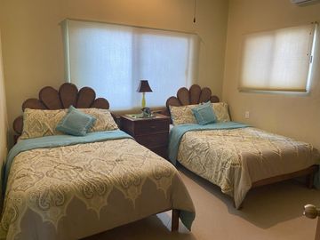 Departamento de 2 Recámaras Frente a la Marina En Venta - Puerto Aventuras