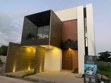 Venta Casa con Seguridad Zona Norte en  Jardines las Delicias Cuernavaca Morelos