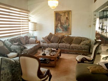 Propiedad Comercial Y/o Vivienda de Venta Sector. Los Chillos