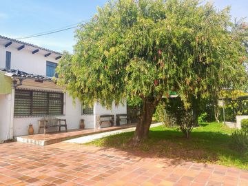 Propiedad Comercial Y/o Vivienda de Venta Sector. Los Chillos