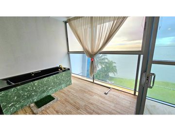 SE VENDE GRAND TOWER M.L. FRENTE AL MAR - PUNTA PACIFICA - OPORTUNIDAD