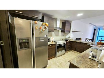 SE VENDE GRAND TOWER M.L. FRENTE AL MAR - PUNTA PACIFICA - OPORTUNIDAD