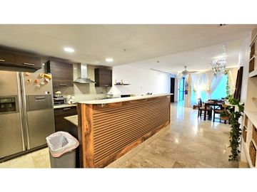 SE VENDE GRAND TOWER M.L. FRENTE AL MAR - PUNTA PACIFICA - OPORTUNIDAD