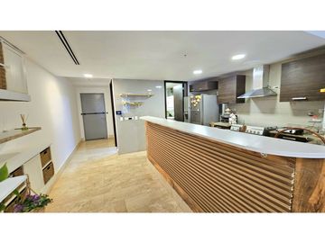 SE VENDE GRAND TOWER M.L. FRENTE AL MAR - PUNTA PACIFICA - OPORTUNIDAD