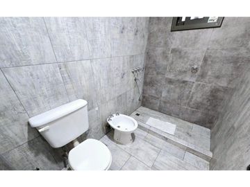 VENTA DEPARTAMENTO AMPLIO 1 DORMITORIO Y COCHERA B LAS MALVINAS
