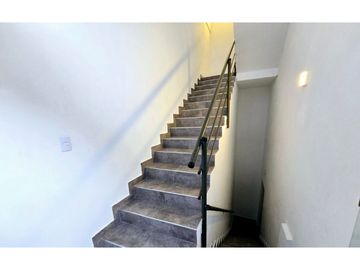 VENTA DEPARTAMENTO AMPLIO 1 DORMITORIO Y COCHERA B LAS MALVINAS