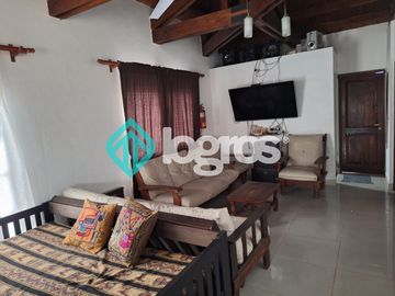 Casa en venta en barrio privado Santa Apolonia - Cerrillos