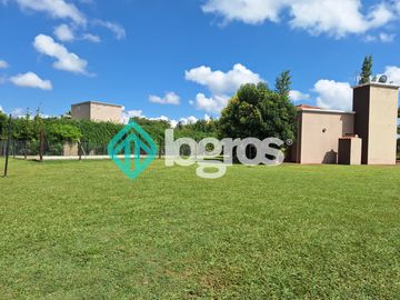 Casa en venta en barrio privado Santa Apolonia - Cerrillos