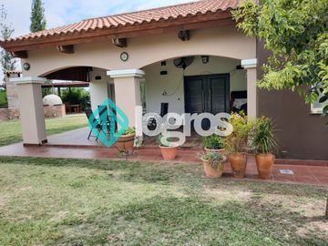 Casa en venta en barrio privado Santa Apolonia - Cerrillos