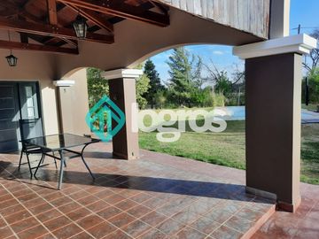 Casa en venta en barrio privado Santa Apolonia - Cerrillos