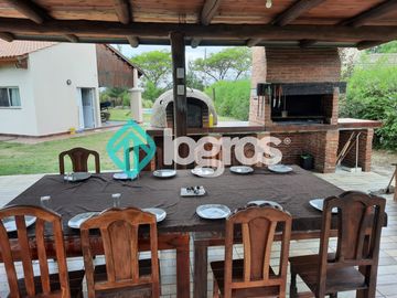 Casa en venta en barrio privado Santa Apolonia - Cerrillos