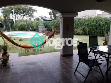 Casa en venta en barrio privado Santa Apolonia - Cerrillos